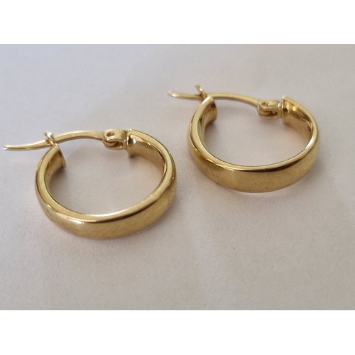 99B - Pair of 14ct Gold (.585) Earrings, (Approx. 1.64g)