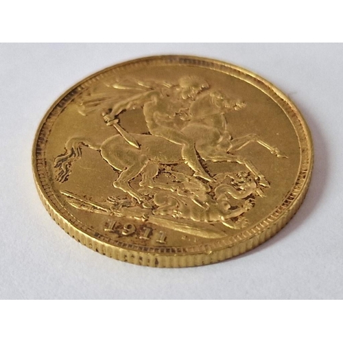 101 - British 1911 S King George V One Sovereign (Full) Gold Coin, (Approx. 8g, Ø:22mm, 22ct Gold).