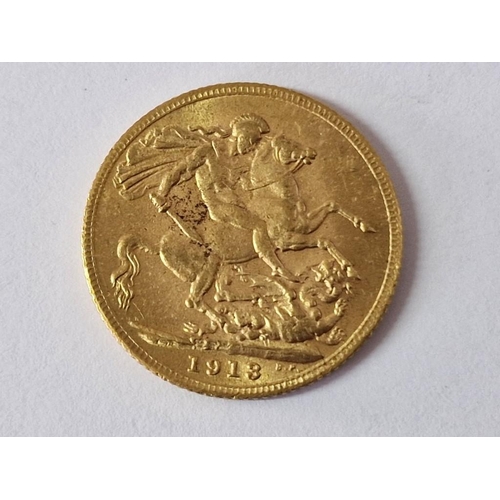 104 - British 1913 King George V One Sovereign (Full) Gold Coin, (Approx. 8g, Ø:22mm, 22ct Gold).