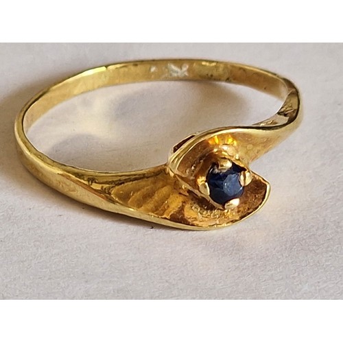 63 - 18ct Gold Ring Set with Blue Stone, (Approx. 2.0g)