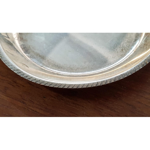 155 - Small Silver (.830) Vintage Style Dish / Plate (Ø8cm, Total Weight 28gr) Decorated with Bow