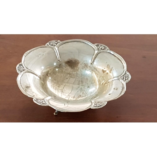 160 - Vintage Style Set of Silver (.830) Matching Sweets Bowls with Floral Pattern and Decorative Legs, To... 