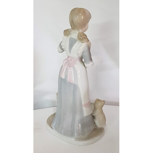 187 - Lladro Style Porcelain Figurines Children with Their Pets (Boy with Turtle H:19cm and Girl with Cat ... 