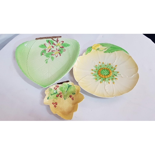 194 - Carllon Ware Collection; Green Apple Blossom Dish (20 x 23cm) Yellow Buttercup Pattern Cake Plate (Ø... 