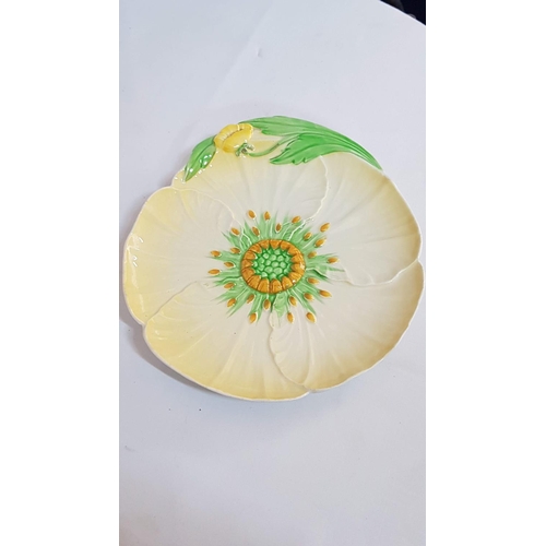 194 - Carllon Ware Collection; Green Apple Blossom Dish (20 x 23cm) Yellow Buttercup Pattern Cake Plate (Ø... 