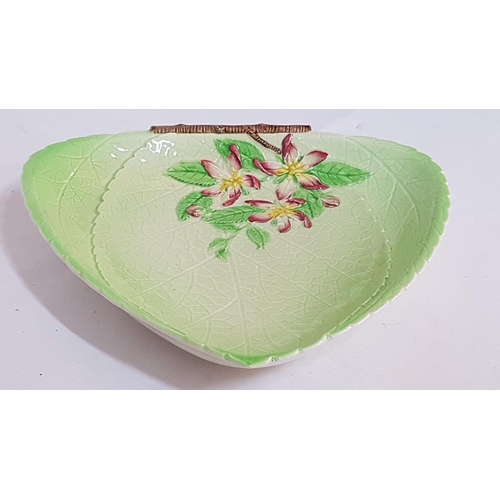 194 - Carllon Ware Collection; Green Apple Blossom Dish (20 x 23cm) Yellow Buttercup Pattern Cake Plate (Ø... 