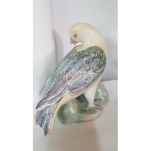 253 - Vintage, Circa 1950's Ceramic WBI China Dove, Pastel Ceramic Figurine (H:16cm)