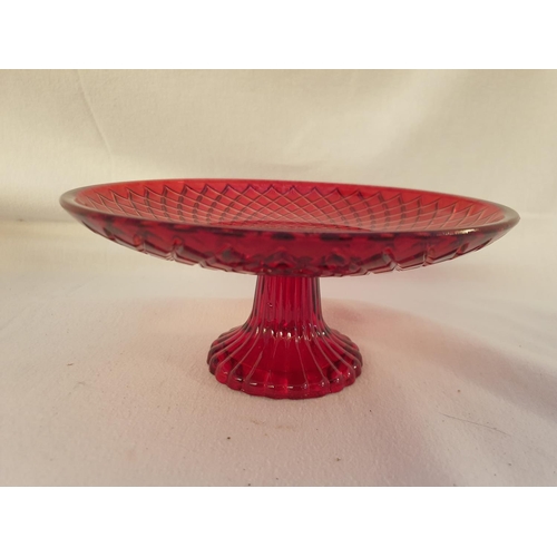 286 - Large Modern Shape Bowl (Ø32.5cm x H:12.5cm) and Red Glass Modern Shape Small Cake Plate (Ø20cm x H:... 