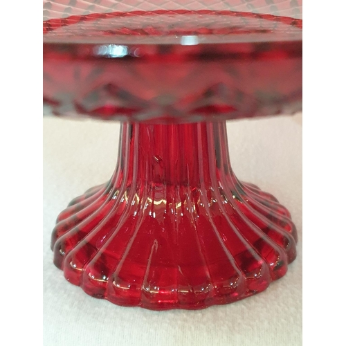 286 - Large Modern Shape Bowl (Ø32.5cm x H:12.5cm) and Red Glass Modern Shape Small Cake Plate (Ø20cm x H:... 