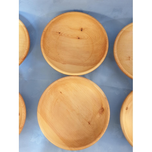 176 - Collection of 6 x Wooden Hand Made Woodmen Pera Pedi, Bowl / Plates (Ø19cm each)