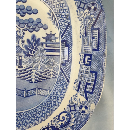 131 - Staffordshire Blue and White Chinese Pattern, Large Oblong Dish (45 x 35cm)Blue and white ‘Willow Pa... 