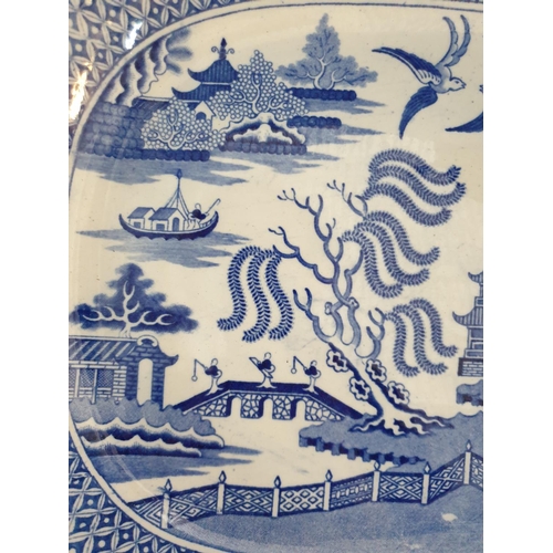 131 - Staffordshire Blue and White Chinese Pattern, Large Oblong Dish (45 x 35cm)Blue and white ‘Willow Pa... 