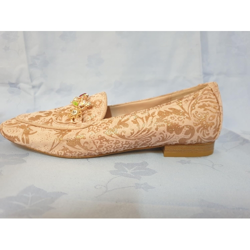 266 - Dune London Ladies Court Shoes Coral Colour / Embossed Pattern, Goldey, Size UK 5 / EU 38