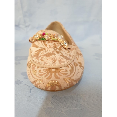 266 - Dune London Ladies Court Shoes Coral Colour / Embossed Pattern, Goldey, Size UK 5 / EU 38