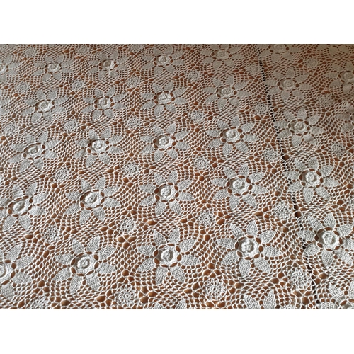 67 - Hand Made Traditional White Rustic Tablecloth (186 x 264cm)