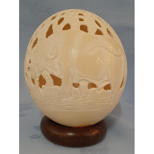 82 - Hand Craft Ostrich Egg, African Pattern (H:15cm)