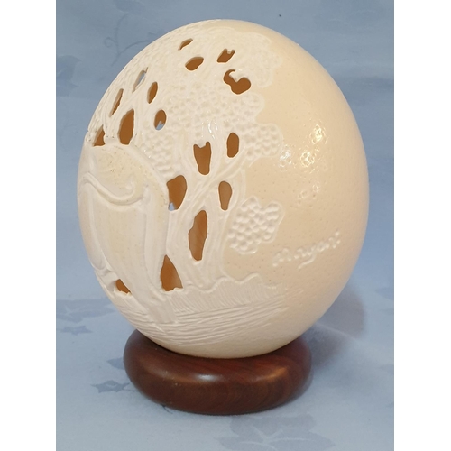 82 - Hand Craft Ostrich Egg, African Pattern (H:15cm)