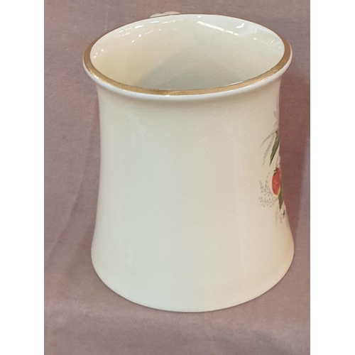 105 - Crown Devon Pottery Mug (Designed Specially for Fortnum & Mason) (H:12cm x Ø10.5cm)