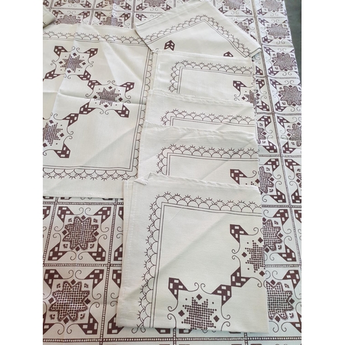 149 - Lefkara Design Tablecloth Print on Cotton (150 x 250cm) and 12 x Matching Napkins (47 x 47cm)