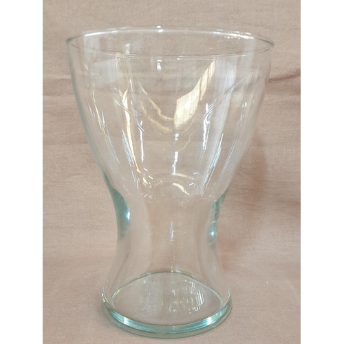 161 - Darintgon Glass Carafe (H:30cm) and Glass Modern Shape Vase (H:19.5cm)