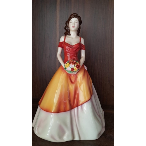 17 - Porcelain Doll / Figurine in the Colours of Fall, Royal Doulton Linda H:22.5 and Sandra HN2275, H:20... 