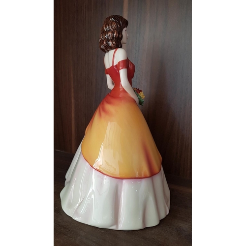 17 - Porcelain Doll / Figurine in the Colours of Fall, Royal Doulton Linda H:22.5 and Sandra HN2275, H:20... 