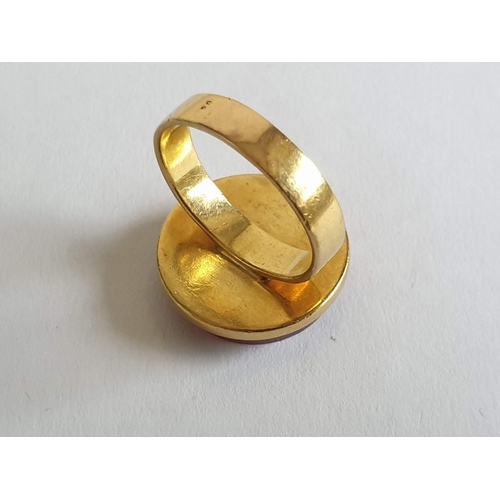 121A - 18ct Gold Ring with Faced with Round Orange Stone (Total Weight Approx. 8.8g, Size M/N)