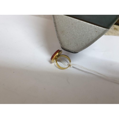 121A - 18ct Gold Ring with Faced with Round Orange Stone (Total Weight Approx. 8.8g, Size M/N)