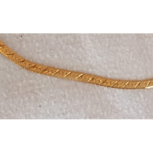 58A - 14ct Gold Herringbone Flat Link Chain / Necklace (Approx. L: 39cm, 6g)