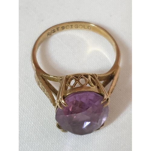 29 - 9ct Gold and Amethyst Solitaire Ring with Box (Approx 3.6gr, Size L/M)