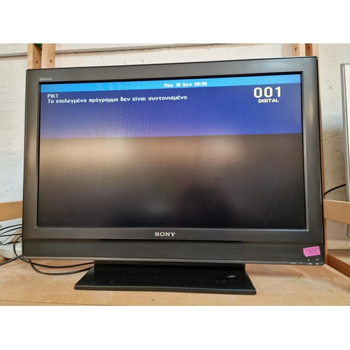 229 - Sony Bavaria 32'' LCD Colour TV, Model; KDL 32U3000, (Nb. No R/C), * Basic Test and Turns On *