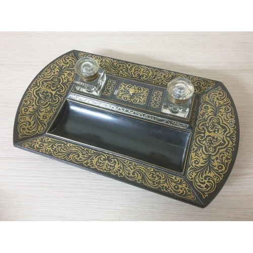 105B - An Antique French Boulle Cut Brass Inlaid Inkstand / Desk Tidy (Approx 38cm x 23cm) (VAR 1508)