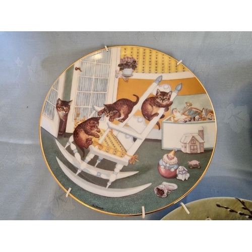 12 - Collection of 4 x Wall Plates with Cat Pictures, Makers Include; Royal Worcester, Knowles, Country K... 