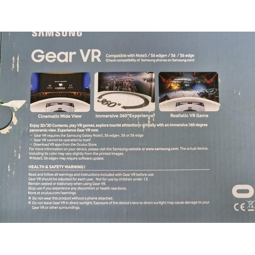 179 - Samsung Gear VR (Virtual Reality Headset), Frost White, in Original Box, Look Unused