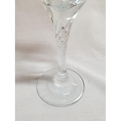 456 - 6 x Wine Glasses with Twisted Leg and Golden Engraved Rim in Display Box