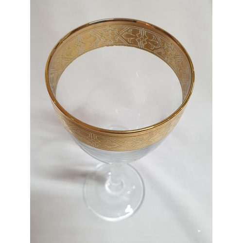 456 - 6 x Wine Glasses with Twisted Leg and Golden Engraved Rim in Display Box