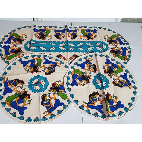 690 - Egyptian Pattern Home Decor inc; Round and Rectangular Dishes (Ø34cm & 31 x 18cm), Table Cloth (Oval... 