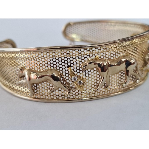 138 - 'Sidra Brev' 18ct Gold Brangle Bracelet with Panther Design, Made in Italy, (Approx. 17.1g, 6.5 x 5.... 