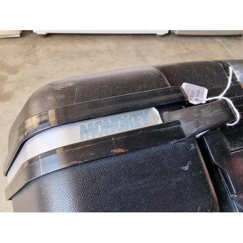 688 - 'Monokey' E28 by GIVI, Motorbike Top-Case / Back Box, with Key, Made in Italy, (2)