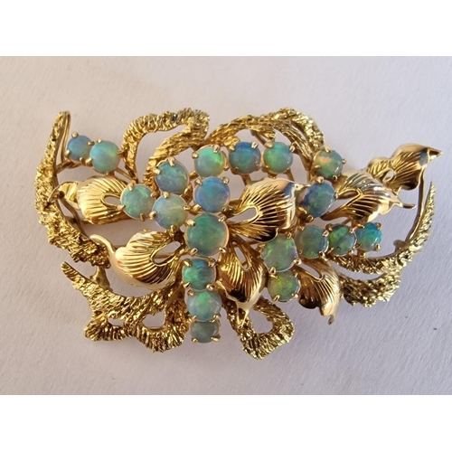 104 - Decorative 14ct Gold and Opal(?) Broach with Leaf Patterns Set with 20 x Round Opals(?), (Each Appro... 