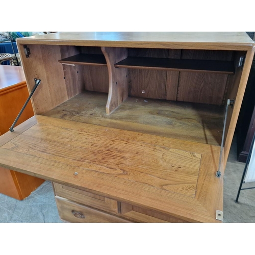 97 - Ercol Windsor Drinks Cabinet (469) in Light Finish Solid Elm. Mid Century Retro Piece, Circa 1960's ... 