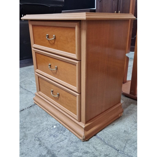 141 - Classical Style 3-Drawer Light Wood Colour Bedside Unit with Metal Drawer Handles, (Approx. 56 x 35 ... 