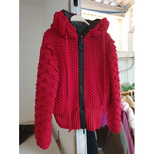 152 - Iceberg Free Knitting Pattern Jacket, Red with Hood, Size 42/M (95% Lana Vergine Wool, 5% Viscose Ra... 