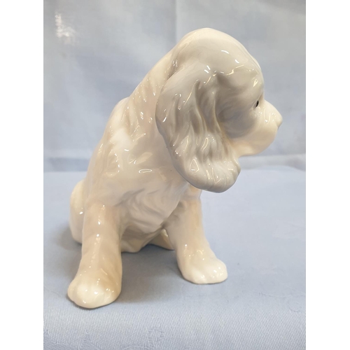 285 - Spaniel Puppy Porcelain Figurine, Made in Spain (H:11.5cm)