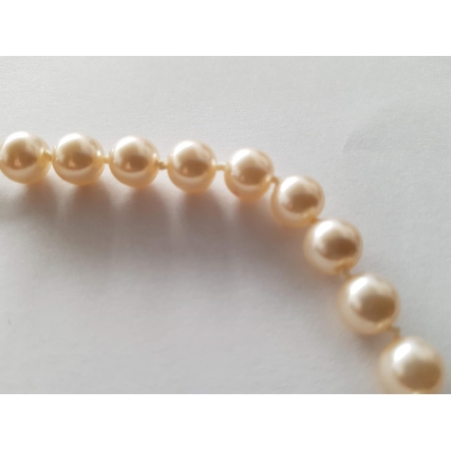 288 - 2 x Retro Pearl Necklaces