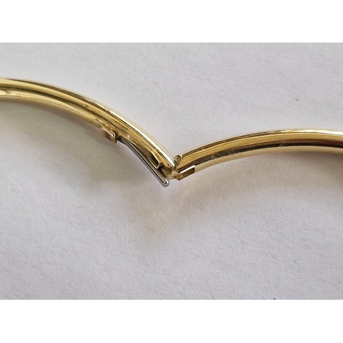 48 - Modern / Designer 14ct Gold Bracelet with Curved 'Nail' Design, (Total Weight Approx. 14.1g)