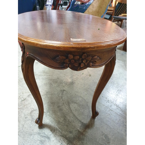 126 - Vintage Style Oval Coffee Table (60 x 125 x 54cm) with Decorative Legs and Floral Carvings (A/F)