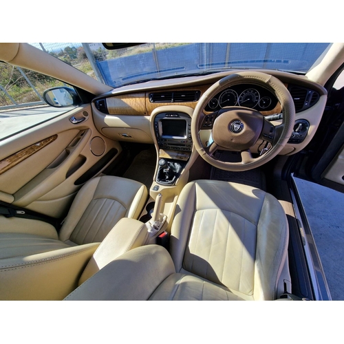 24 - Jaguar X-Type, (2007), 2.2Ltr 6-Speed Manual, 173,500 Miles, Diesel, Climate Control, Cruise Control... 