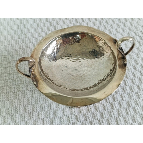 102 - Sterling Silver Pedestal Sweet Dish with Twin Curved Handles, (Approx. H: 6cm, Ø:  9cm, Weight 81g)