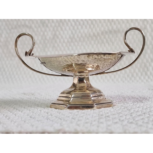 102 - Sterling Silver Pedestal Sweet Dish with Twin Curved Handles, (Approx. H: 6cm, Ø:  9cm, Weight 81g)